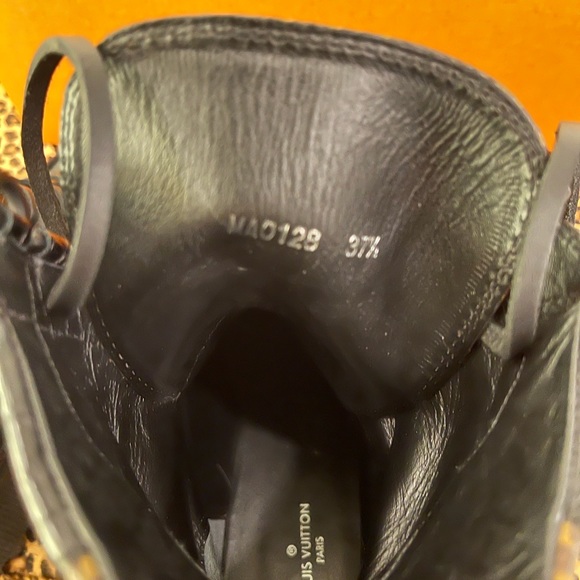 (SOLD) Louis Vuitton Suede Monogram Laureate Desert Boots - Picture 8 of 11